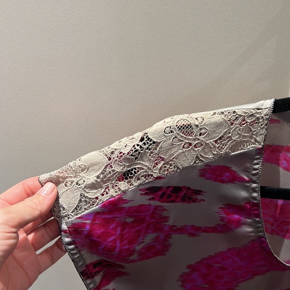 Pretty satin T-shirt by collective concepts - Picture 3 of 6